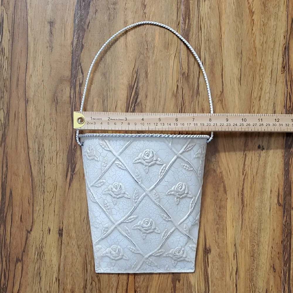 N/A elegant cream